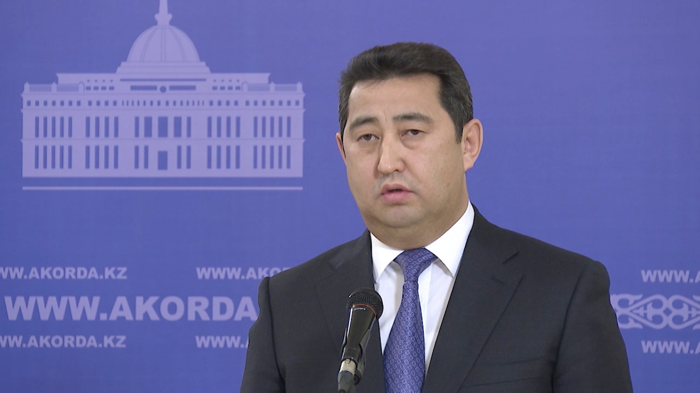 "Алло, я не вам": глава Минсельхоза курьезно ответил журналистам