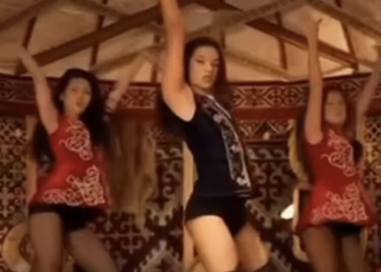 Аида Балаева отреагировала на откровенное видео в юрте