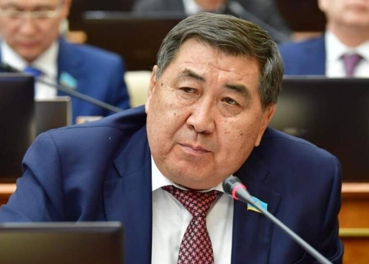 Депутата отравили? Ермурат Бапи отправился за рубеж на исследование