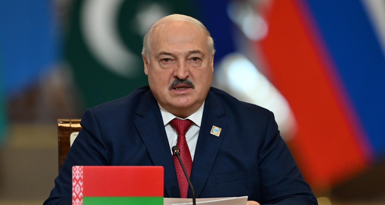 Тварь ли я дрожащая или право имею? Лукашенко заявил о необходимости найти альтернативу доллару