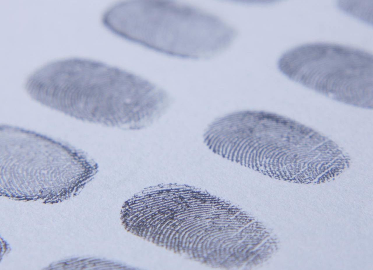 Отпечатки пальцев детей планируют собирать в Казахстане: проект МВД