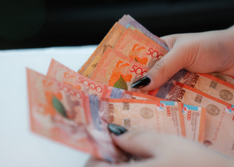 Казахстанцы за полгода изъяли из ЕНПФ почти 200 млрд тенге. С чем это связано?