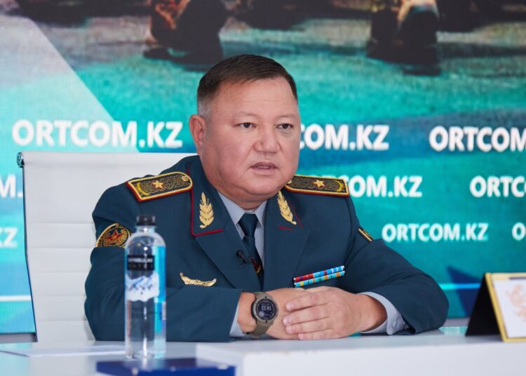 «Нужно отходить от дедовщины» - казахстанский генерал о службе в армии