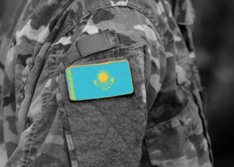 Что творится? Курсант пограничной академии КНБ РК сбросился с многоэтажки в Алматы