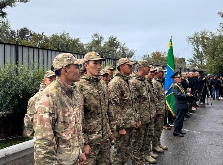 Петиция о повышении призывного возраста с 18 до 20 лет на срочную службу появилась в Интернете: шесть объяснений почему это нужно сделать