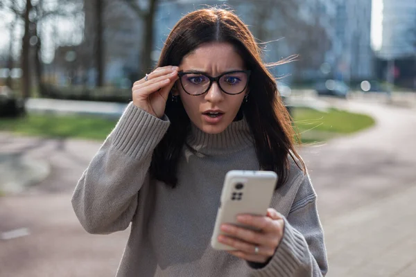 Сомнительная статистика: знание госязыка спасает от мошенников