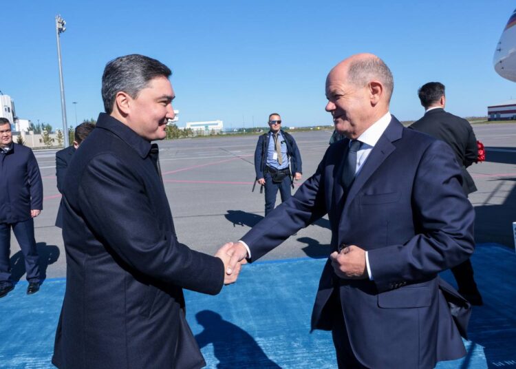 Канцлер Германии Олаф Шольц уже в Астане