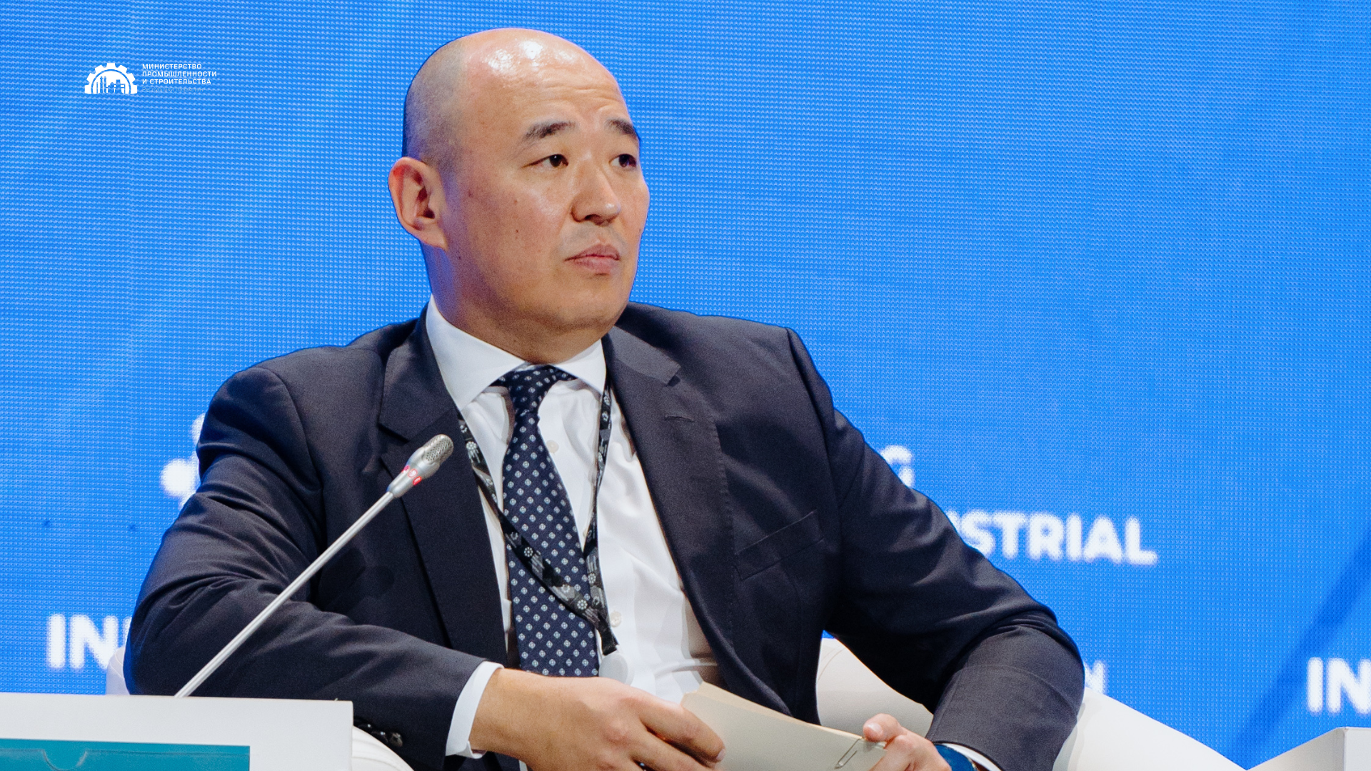 Канат Шарлапаев больше не министр промышленности и строительства