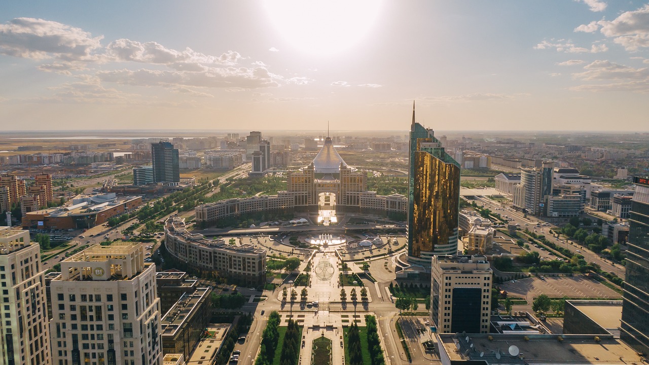 Астана трещит по швам: вице-премьер предложил ограничить миграцию в столицу