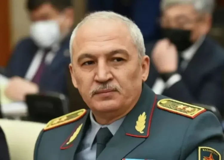 Экс-министр обороны доказал, что не задержан