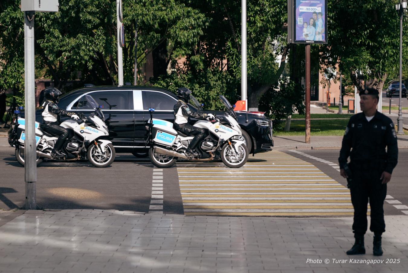 Визит в день рождения: для чего Си Цзиньпин приехал в Астану