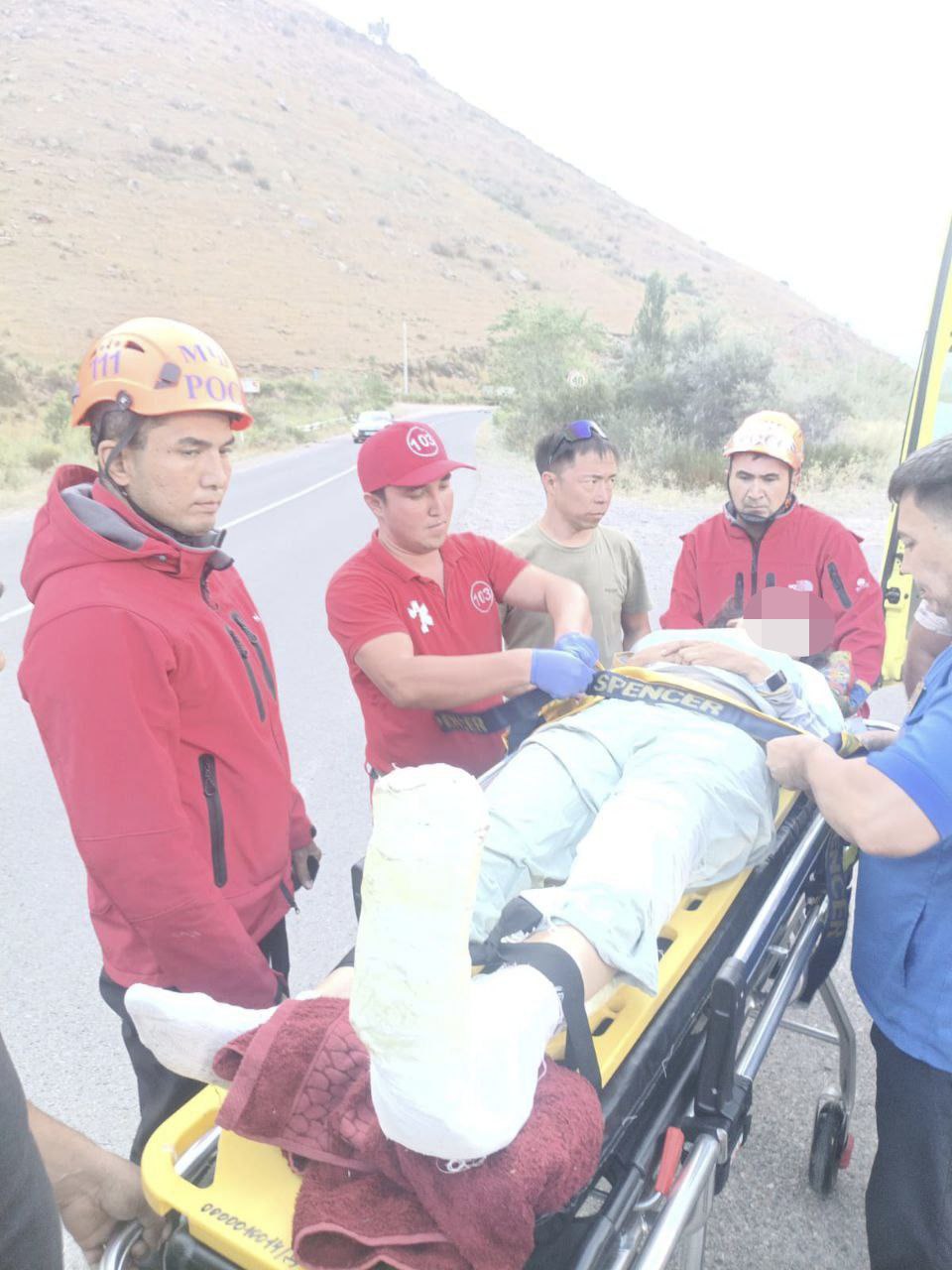 В Алматинской области девушка получила травмы при жёсткой посадке на параплане