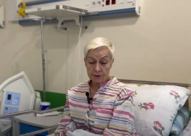77-летнюю жительницу Павлодара, трижды победившую рак, выписали из онкоцентра в Астане