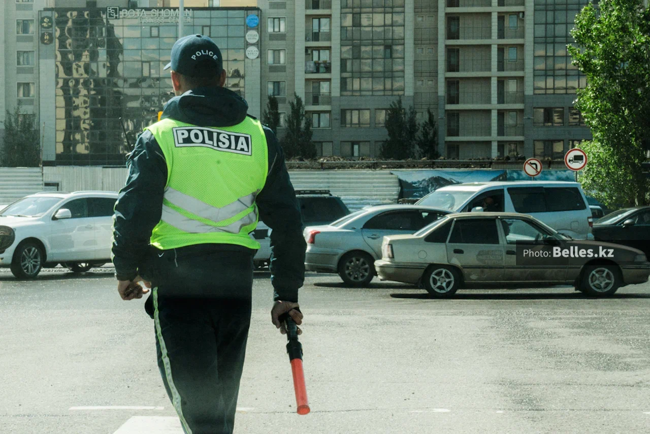 Попытался откупиться блендером: в Туркестанской области осудили водителя за взятку полицейскому