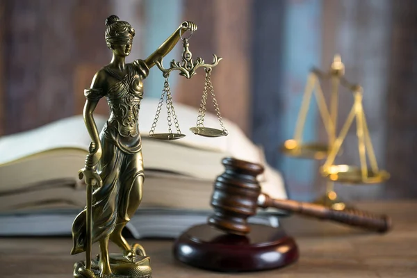 Жанабыловы в суде: адвокат назвал розыгрыши маркетингом, а не лотереей