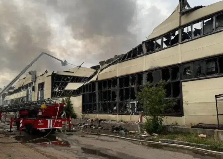 Пожар на рынке "Биг Шанхай" в Астане: убытки понесли около 300 предпринимателей