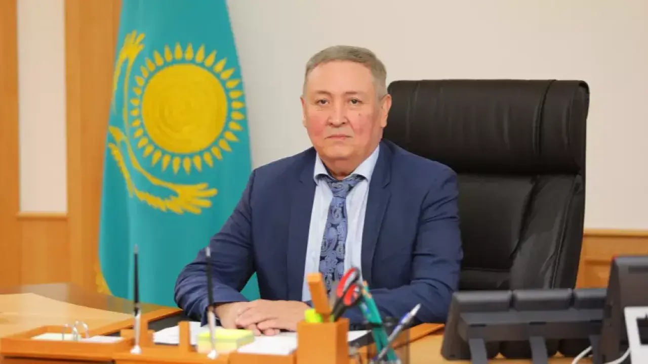 Суд прекратил дело экс-главы Атырауского НПЗ Досмуратова