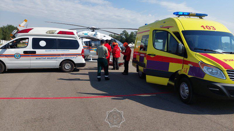 В горах Алматинской области эвакуировали 72-летнего туриста из России