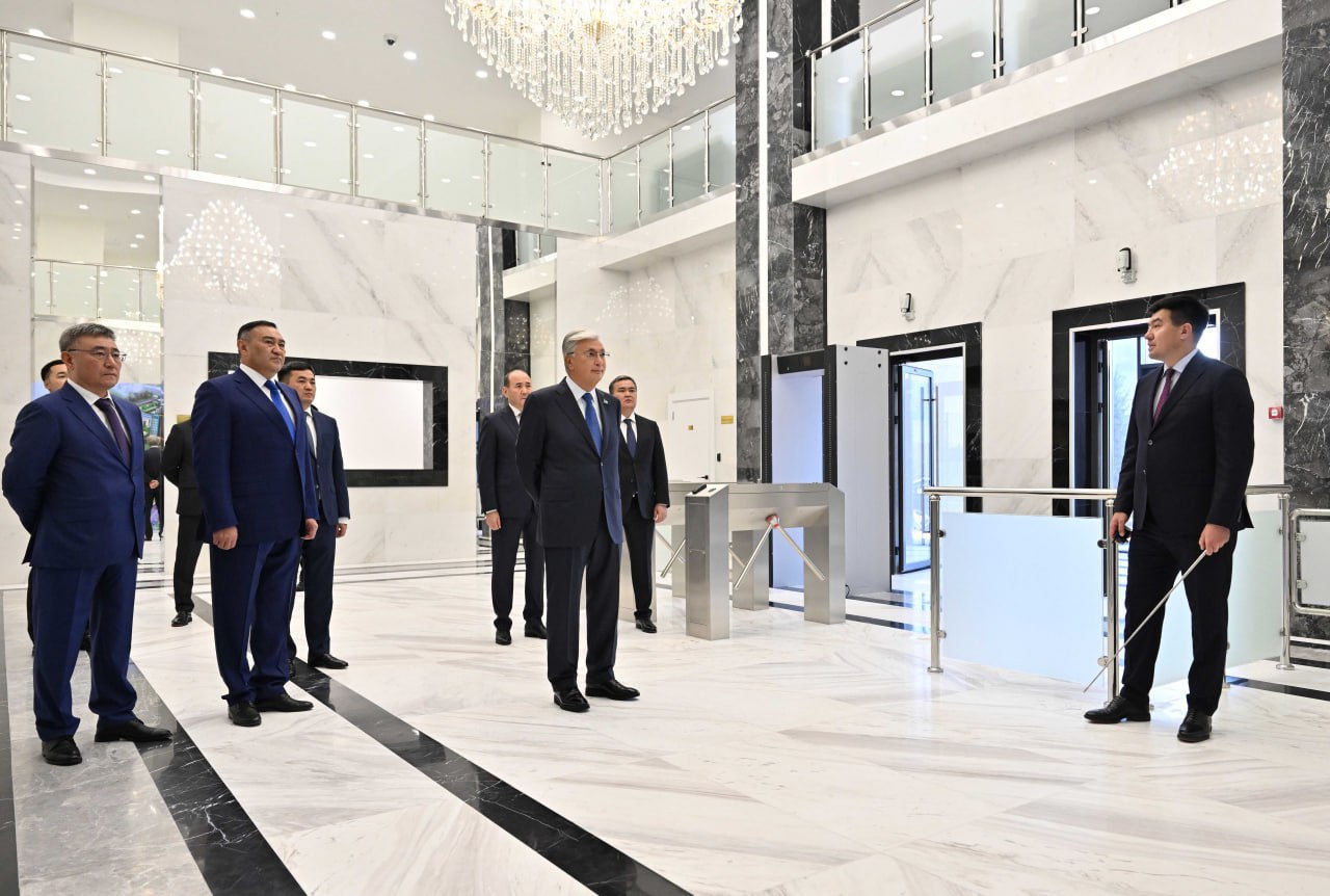 Токаев оценил новое здание департамента КНБ в Астане