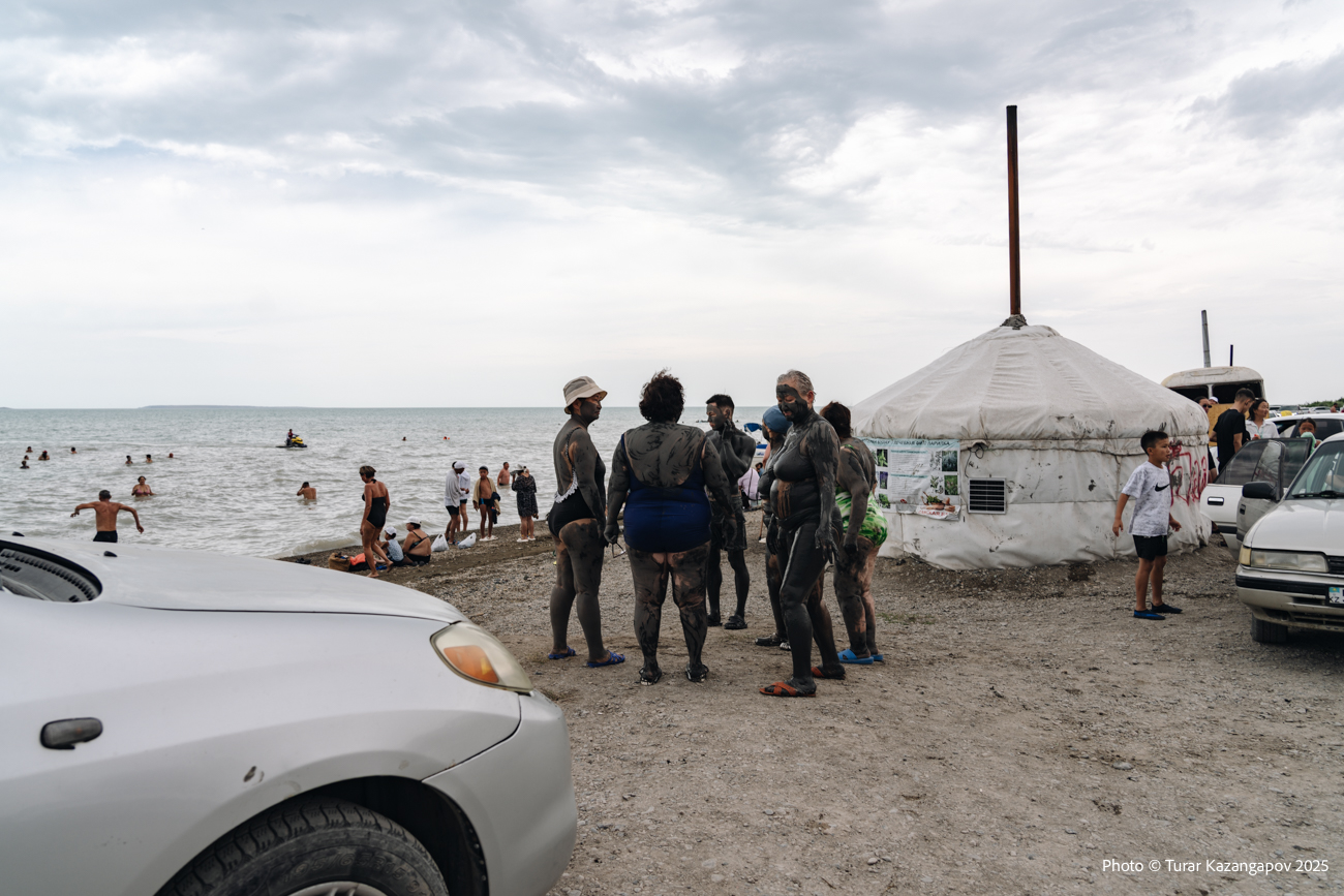 «Вода целебная, проблемы вечные»: кто спасет Алаколь от разрушения