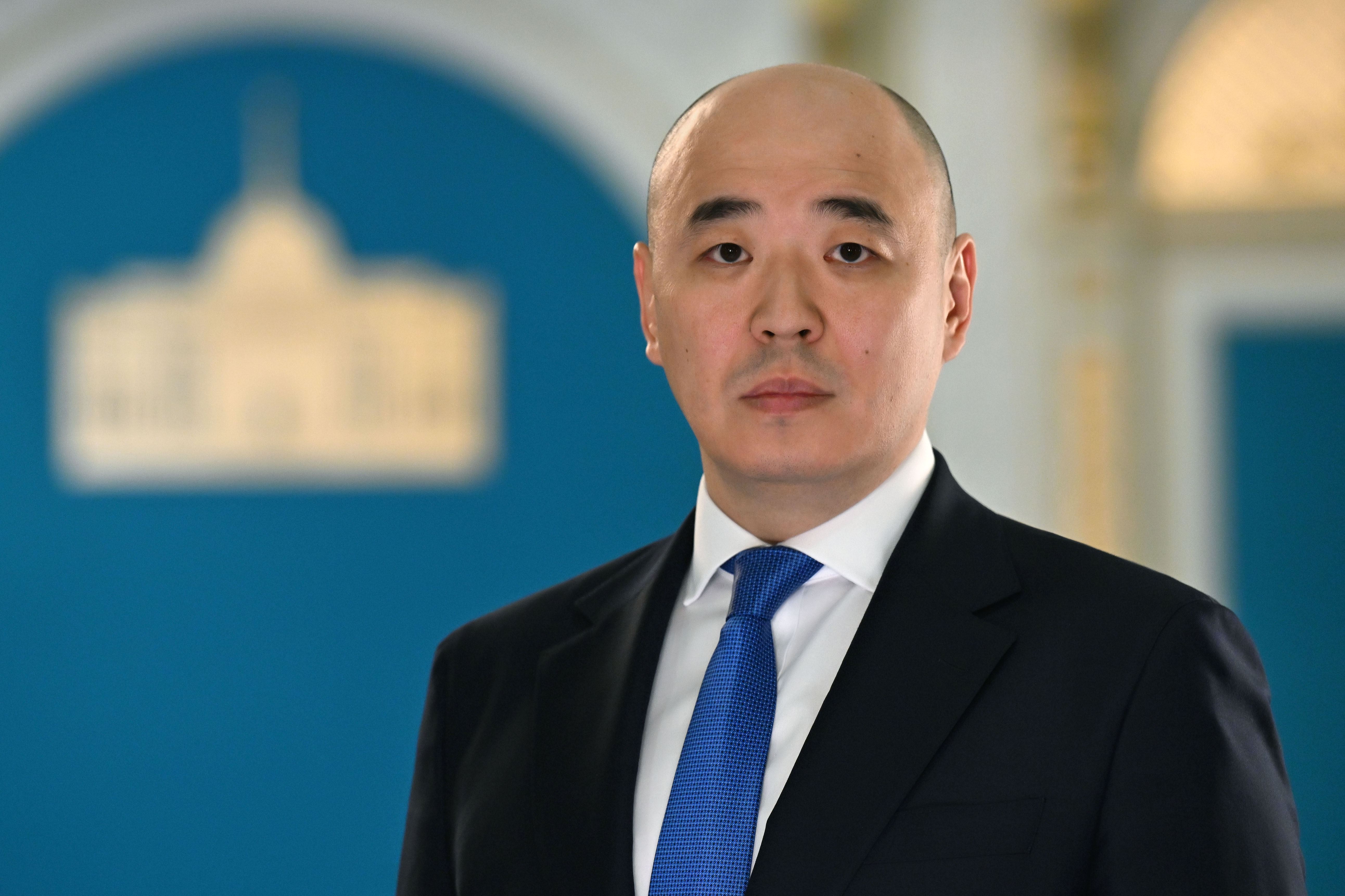 Канат Шарлапаев покинул должность помощника президента