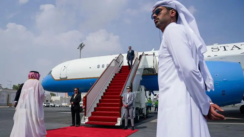 Катар приостановил переговоры по Газе после атаки на Доху