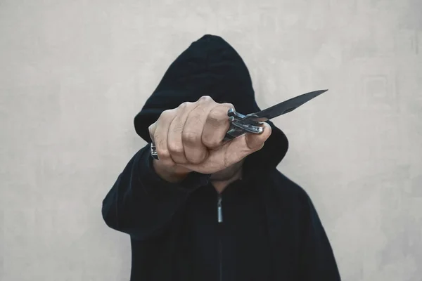 Шестилетний мальчик с ножом напугал ребёнка в Астане