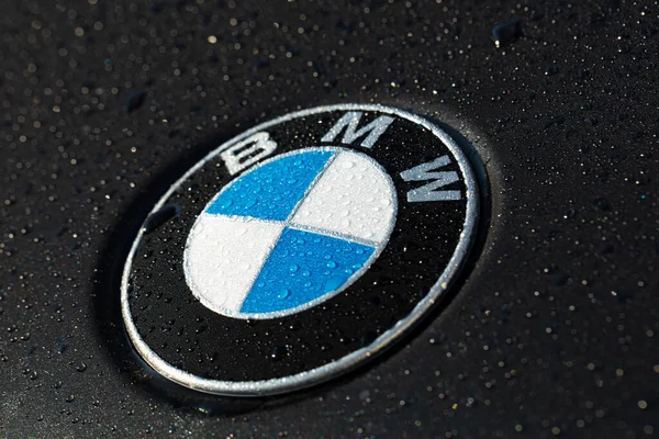 BMW отзывает сотни тысяч машин: выявлен риск возгорания