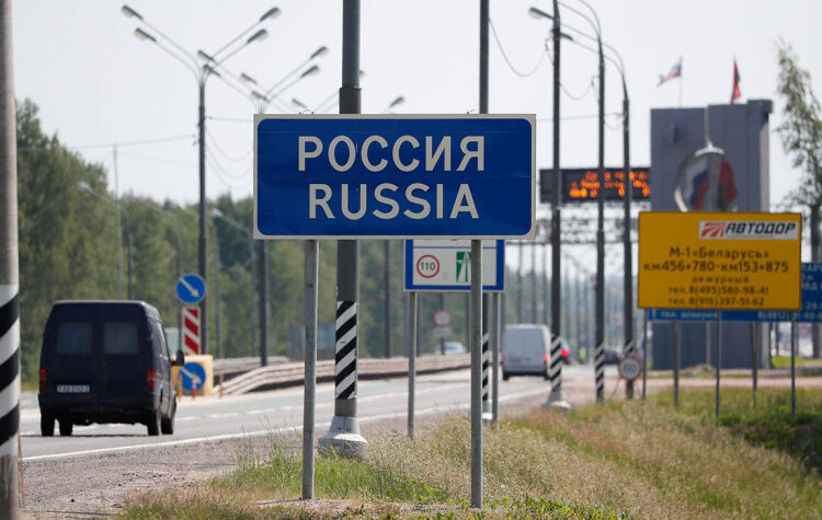 Казахстан потребовал от ЕАЭС урегулировать проблему заторов на границе с Россией