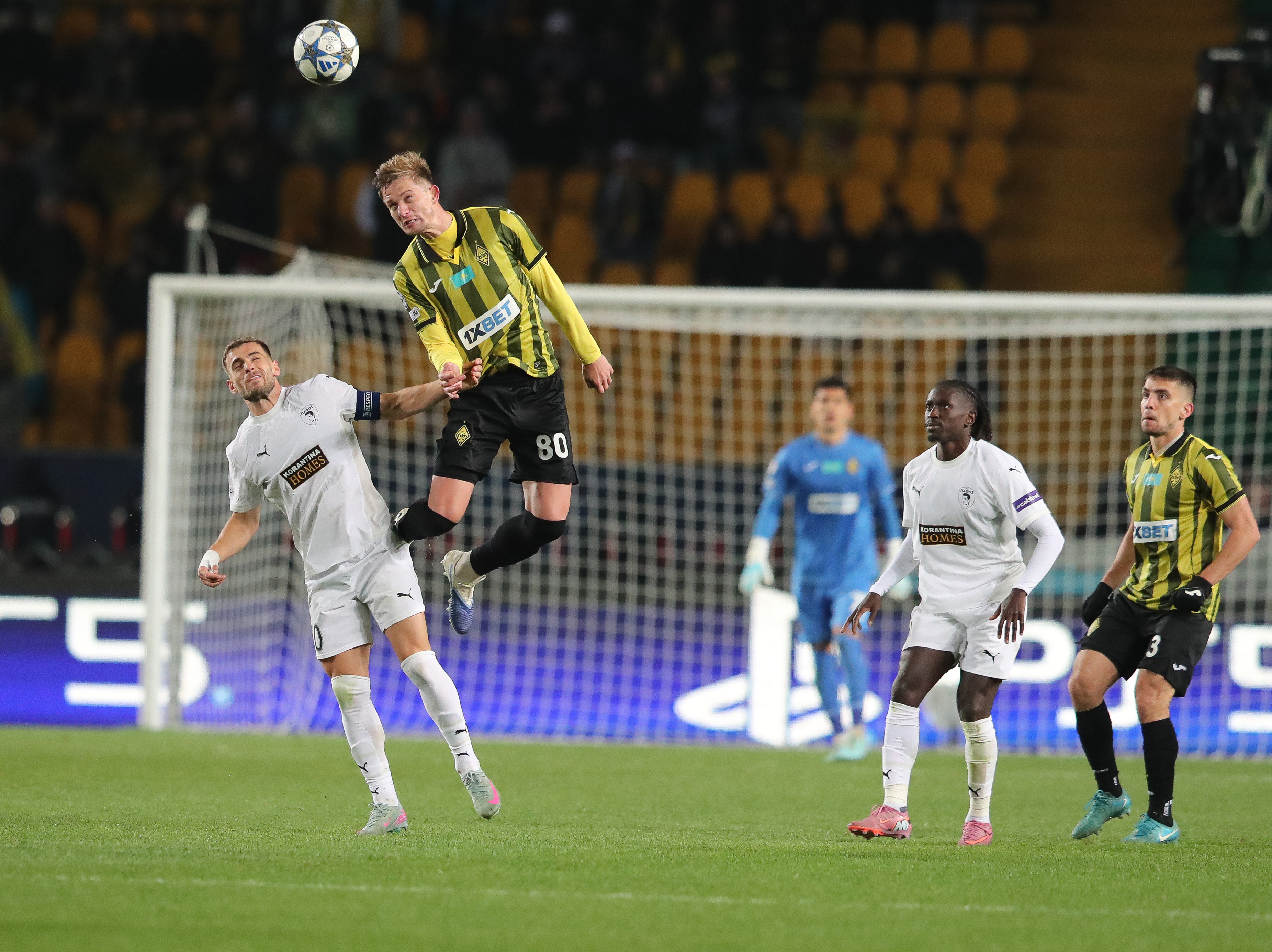 «Кайрат» не смог дожать «Пафос»: красная карточка, отменённый гол и спасение от Анарбекова