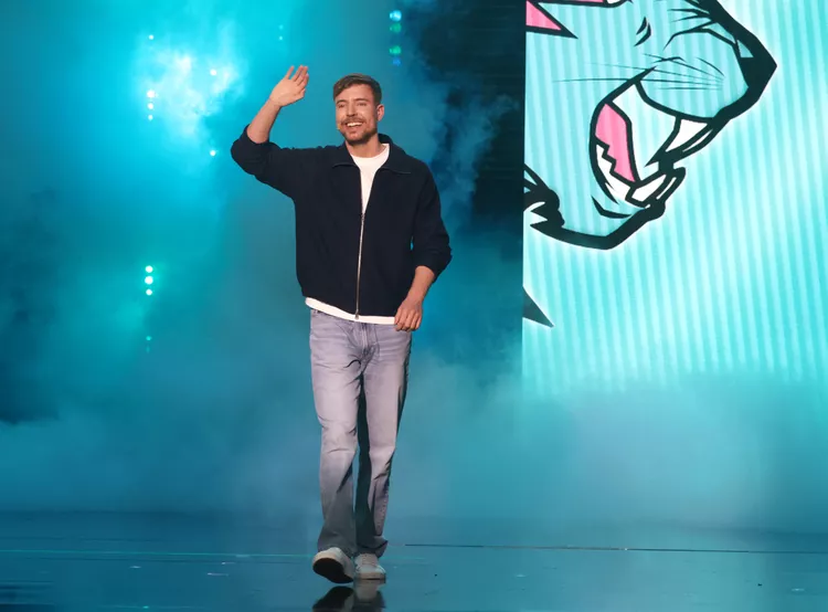 Из 8 тысяч до 443 миллионов: старое видео MrBeast тронуло весь интернет