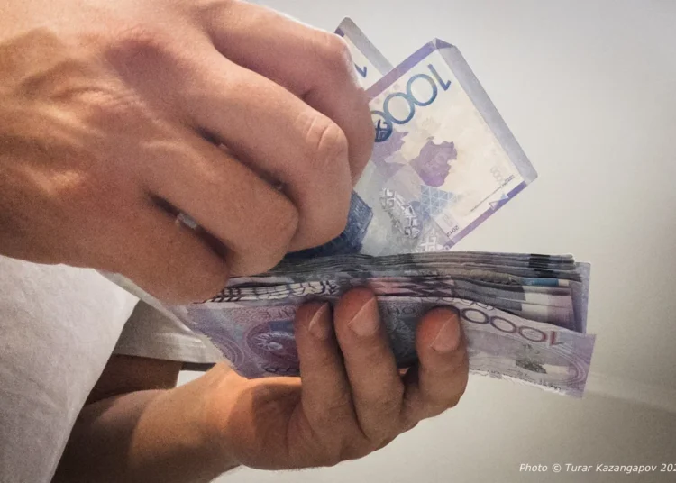 Повышение зарплат в Казахстане начнётся поэтапно до 2030 года