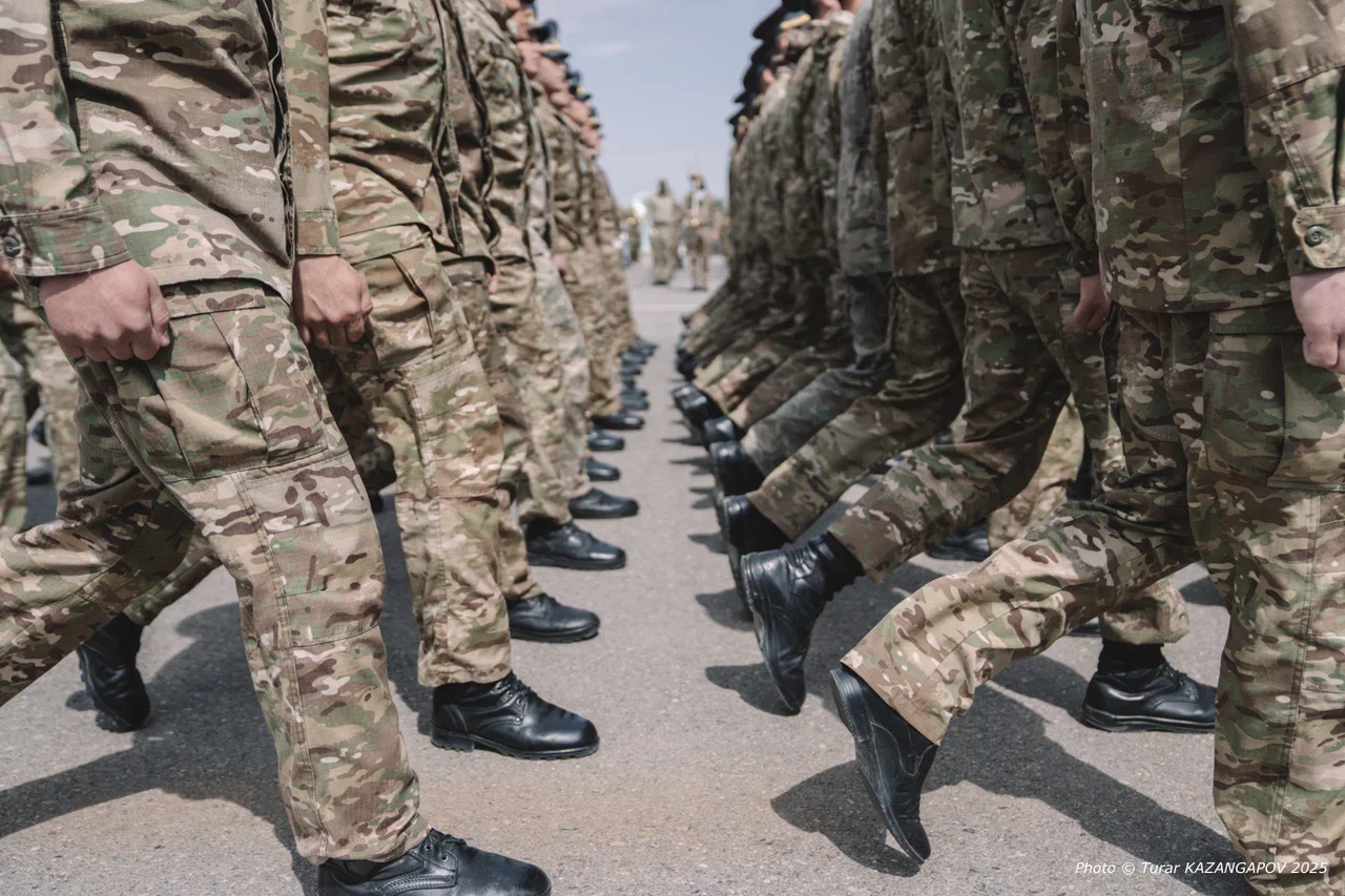 Юношей в Казахстане будут автоматически ставить на воинский учет в день 17-летия