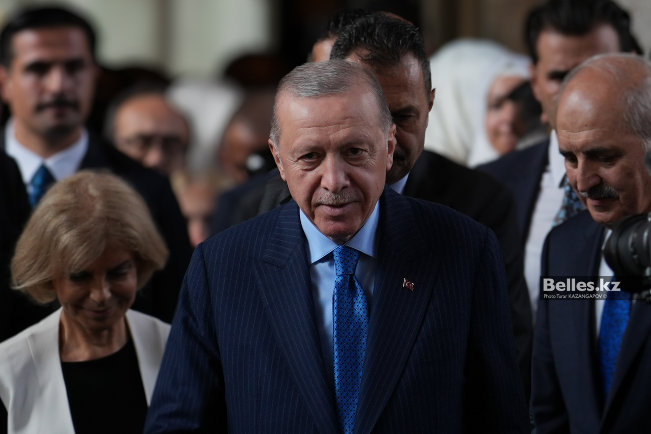 Эрдоган пересмотрел правила для тюркских соотечественников: кто теперь сможет работать в Турции