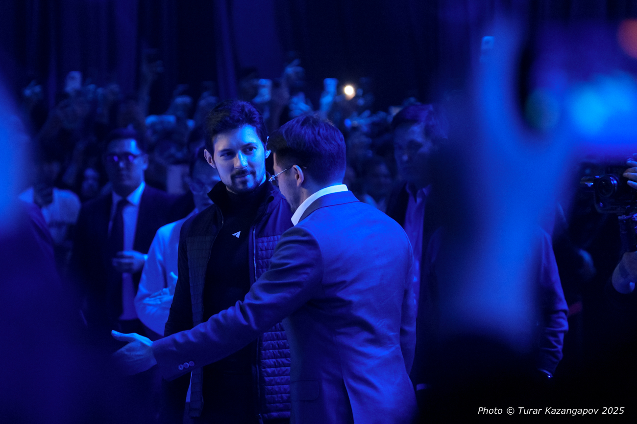 Дуров, Сабуров и казахстанские чиновники собрались на форуме Digital Bridge