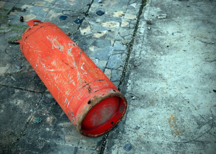 Взрыв газа в Актау: пострадали пять человек, среди них дети