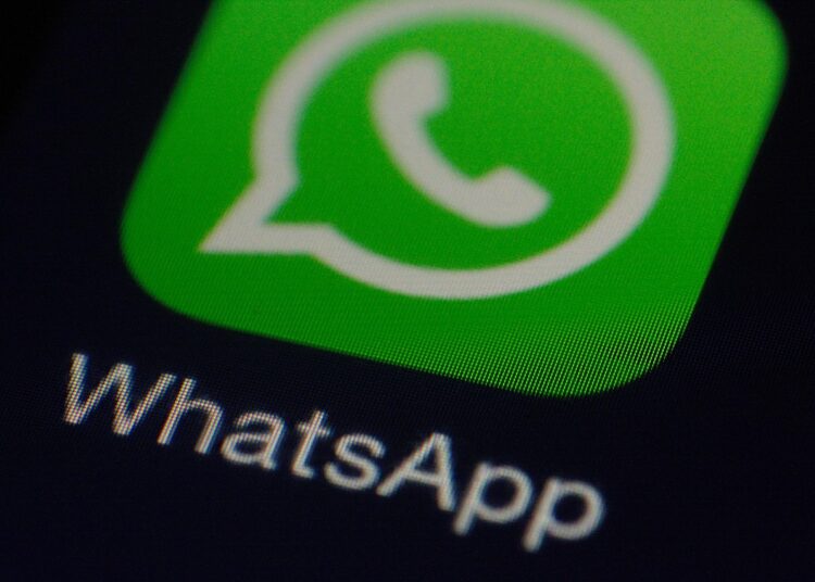 WhatsApp и Messenger защитят пожилых от онлайн-мошенников