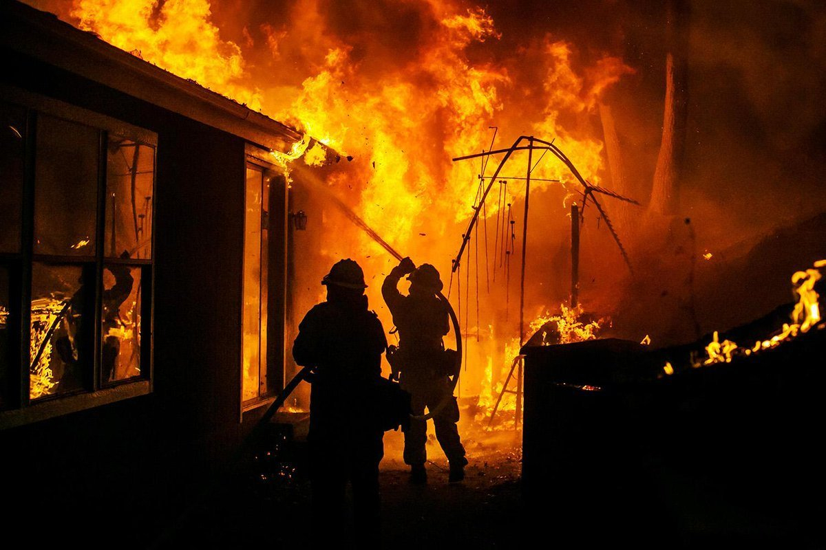 Пожар в доме на юге Казахстана унес жизни 12 человек