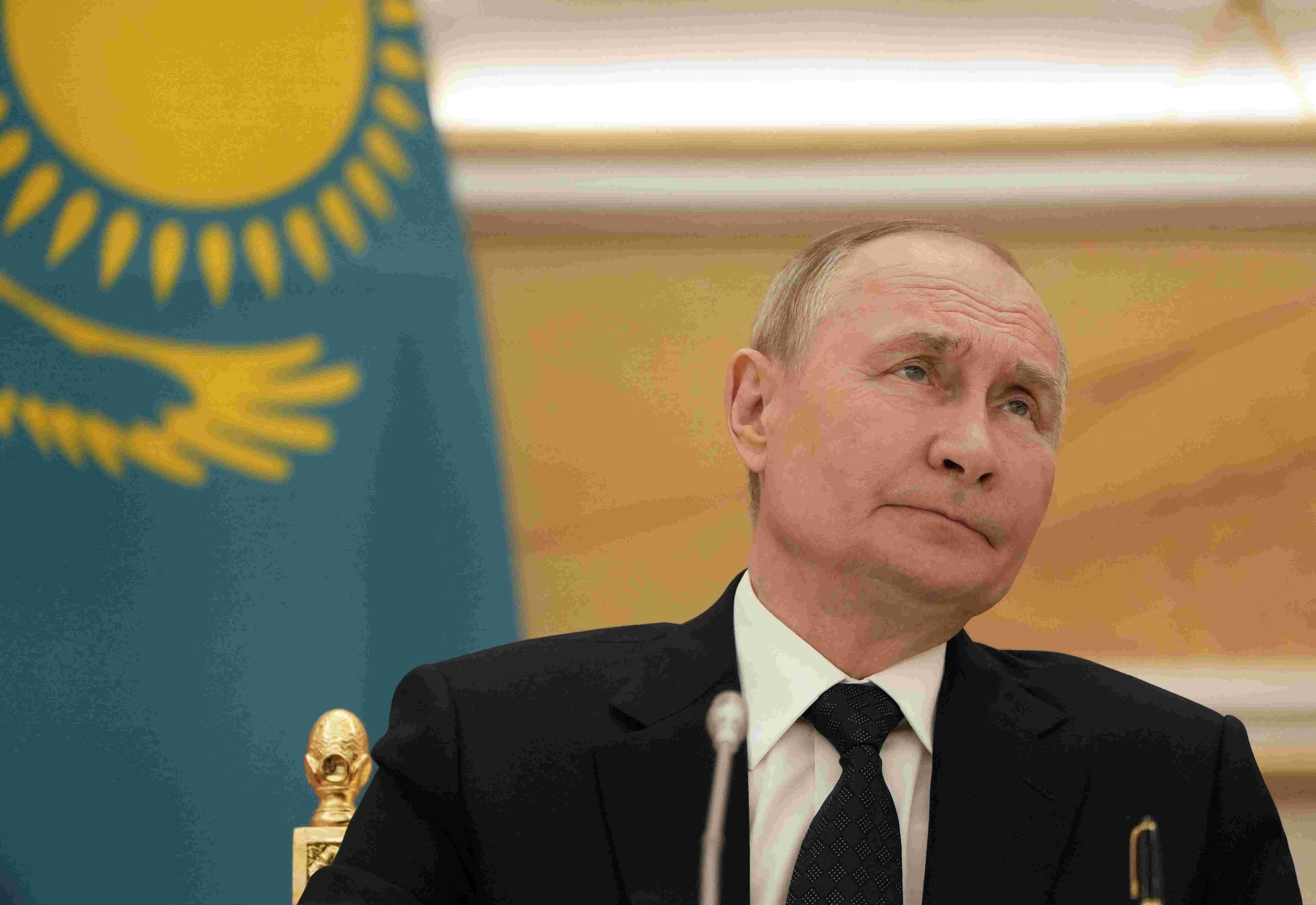 Путин высказался о скоплении фур на границе с Казахстаном