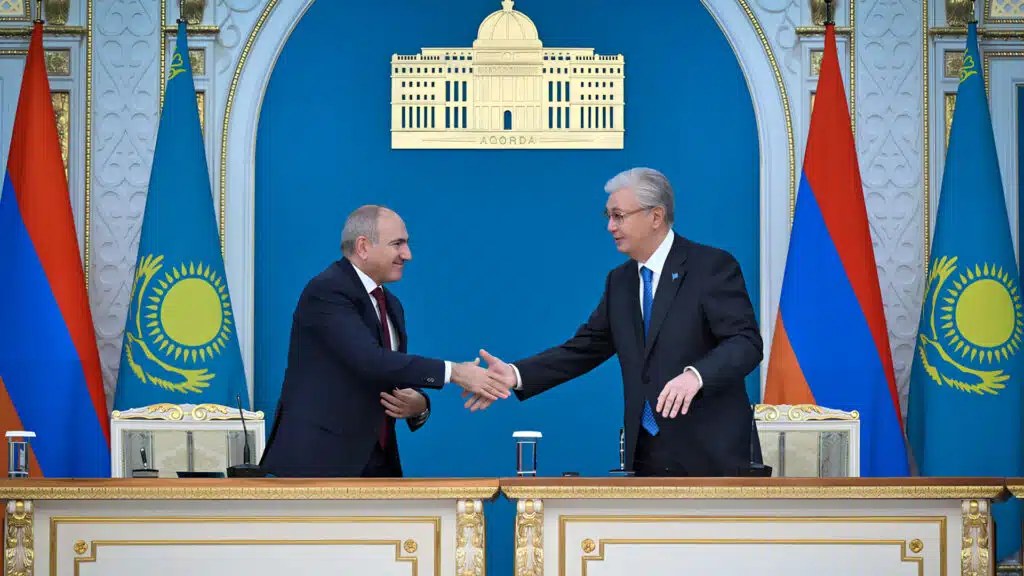 Казахстан и Армения выделят участки для строительства новых посольств