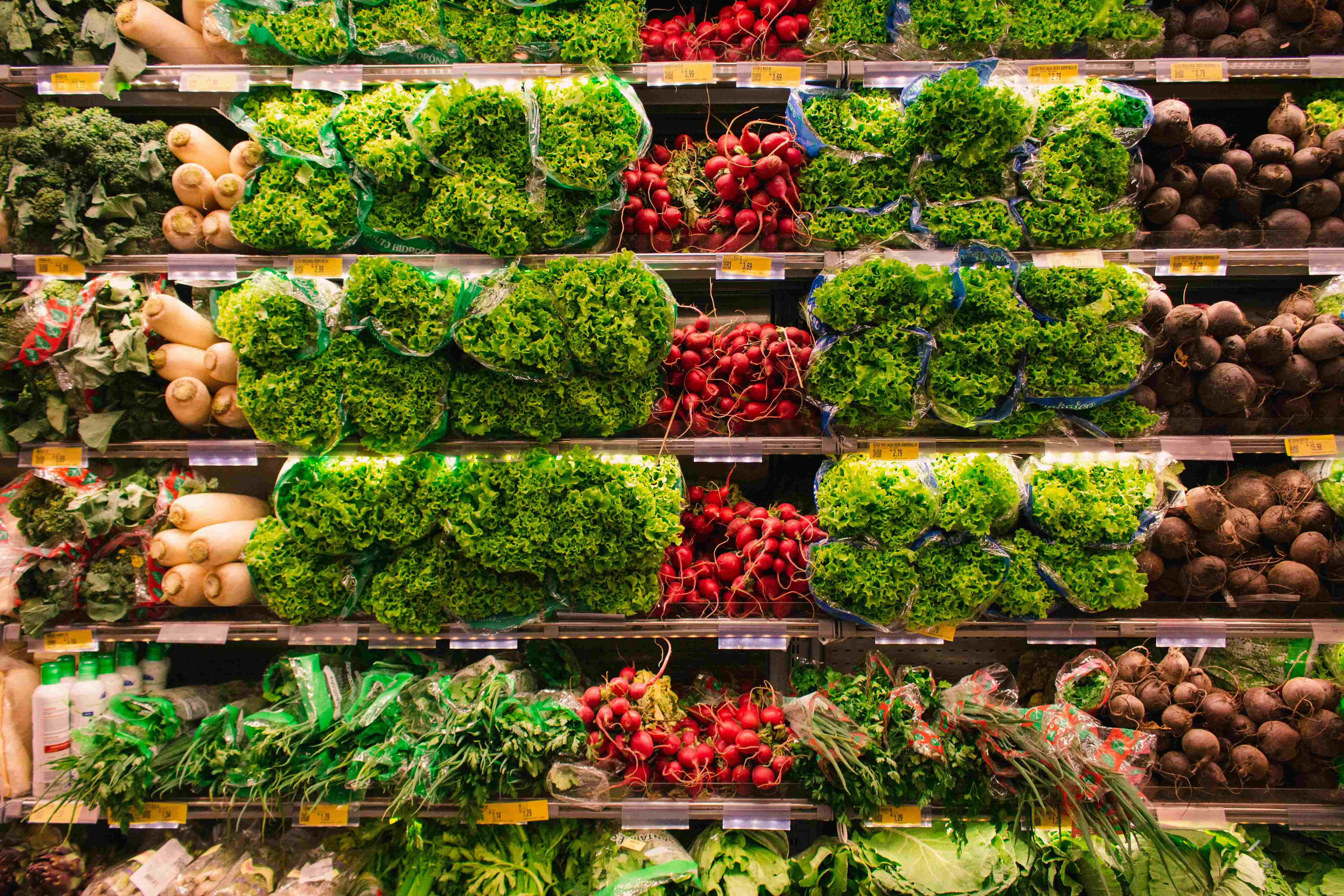 Правительство готовит расширение соцтоваров: какие продукты могут подешеветь
