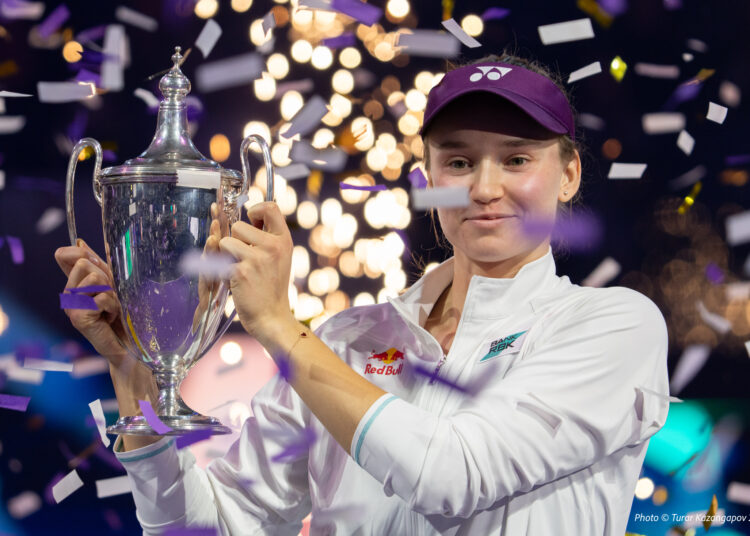 Елена Рыбакина впервые в истории Казахстана выиграла Итоговый турнир WTA