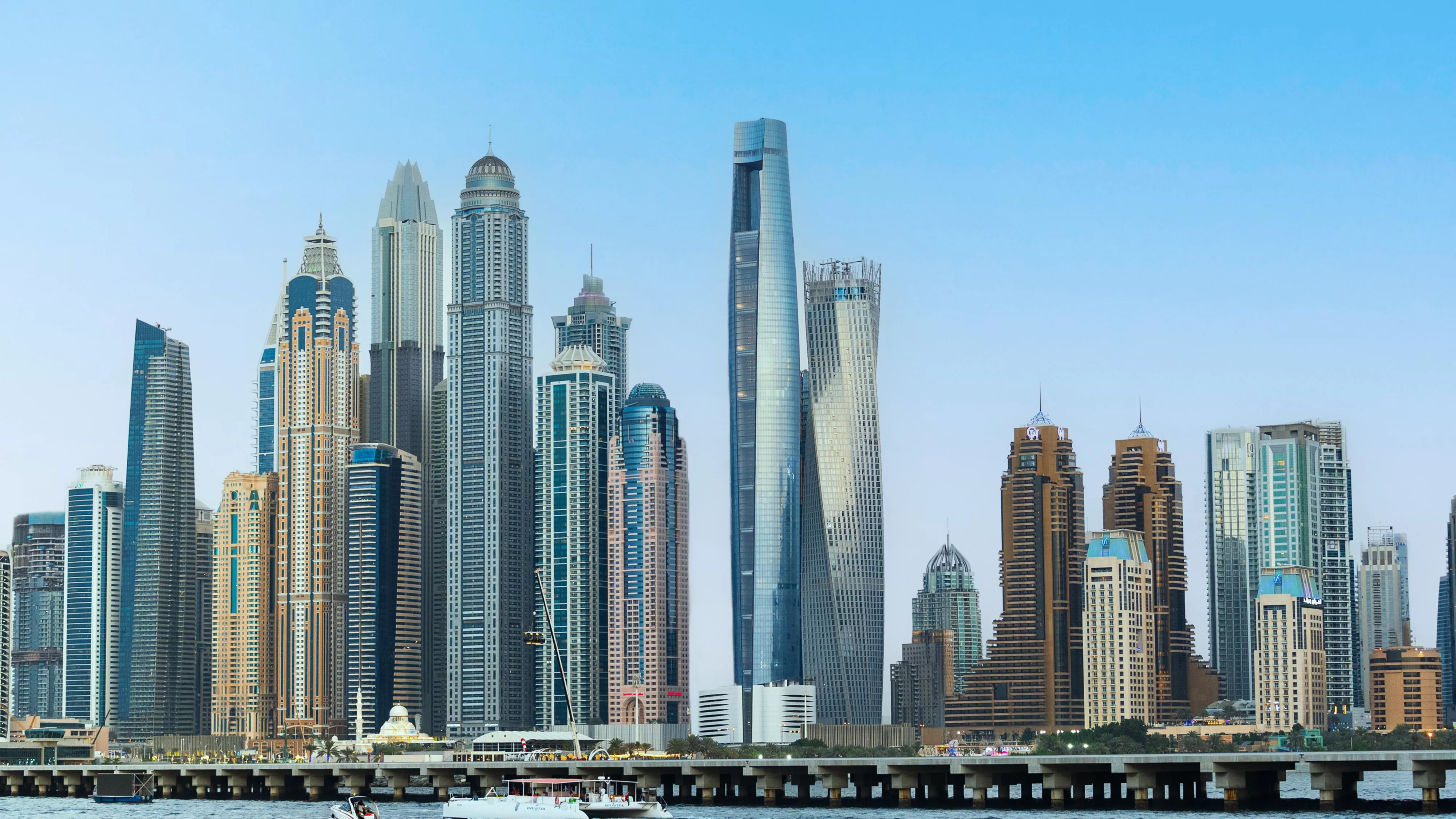 В Дубае заработал самый высокий отель в мире Ciel Dubai Marina