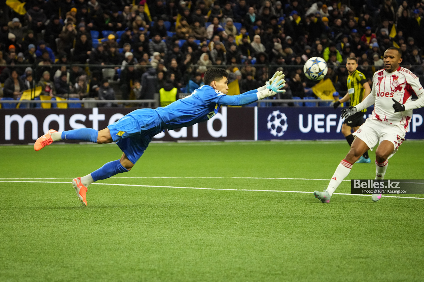 «Кайрат» определился с будущим вратаря сборной Казахстана Анарбекова