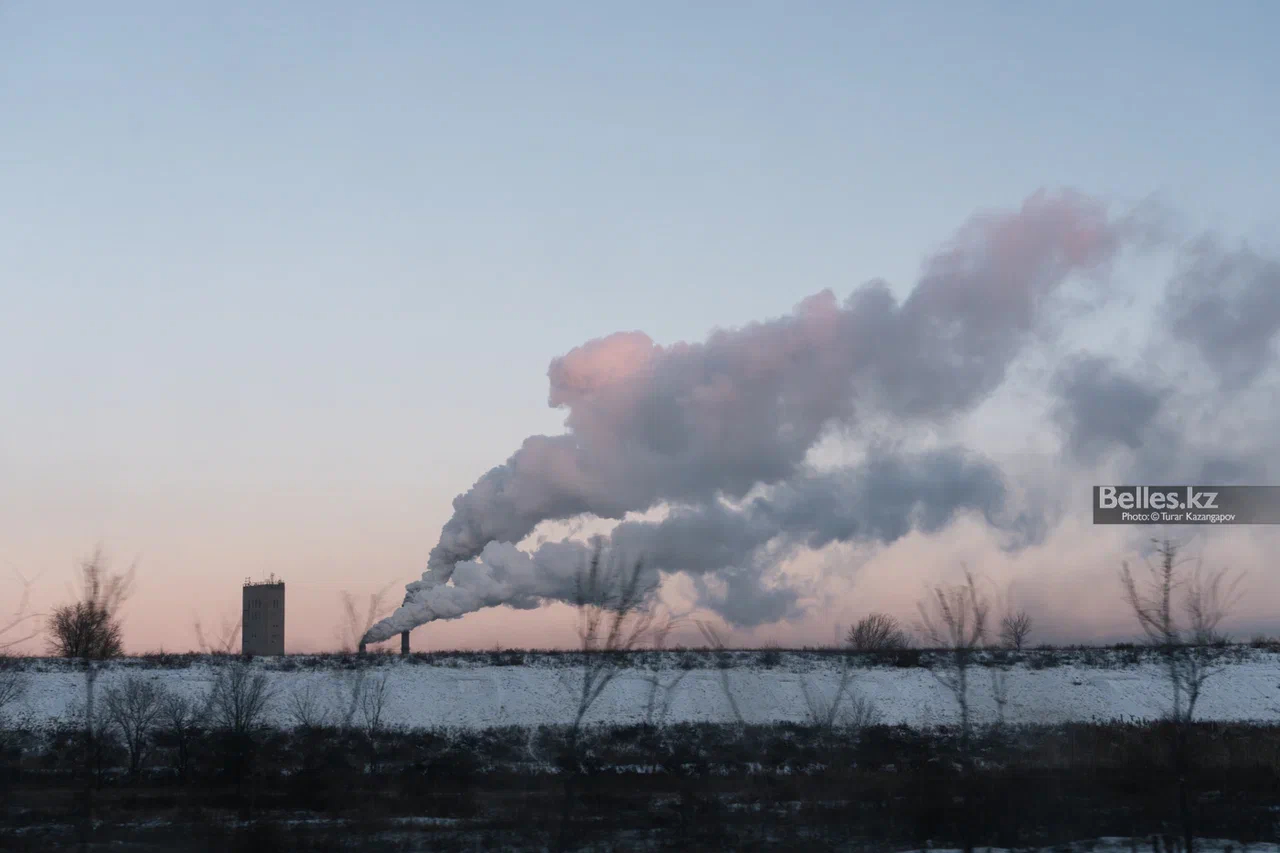 В Актау воздух оказался опаснее нормы в пять раз