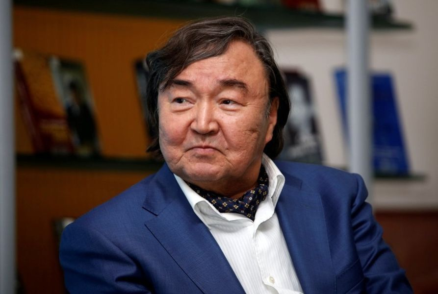 Олжаса Сулейменова выдвигают на Нобелевскую премию мира