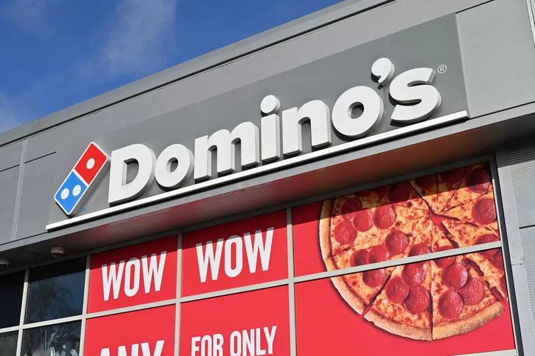 Пенсионные деньги казахстанцев вложили в Domino’s Pizza