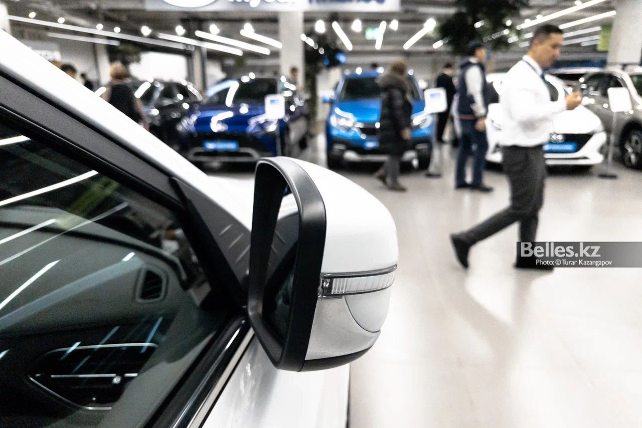 Частным автосалонам закроют ввоз новых машин