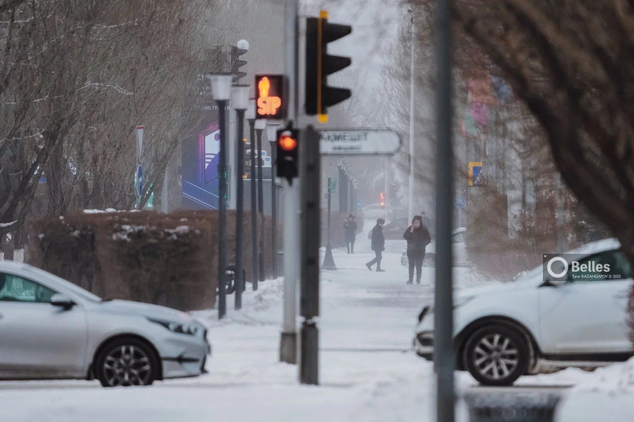 Штормовые предупреждения действуют по всему Казахстану