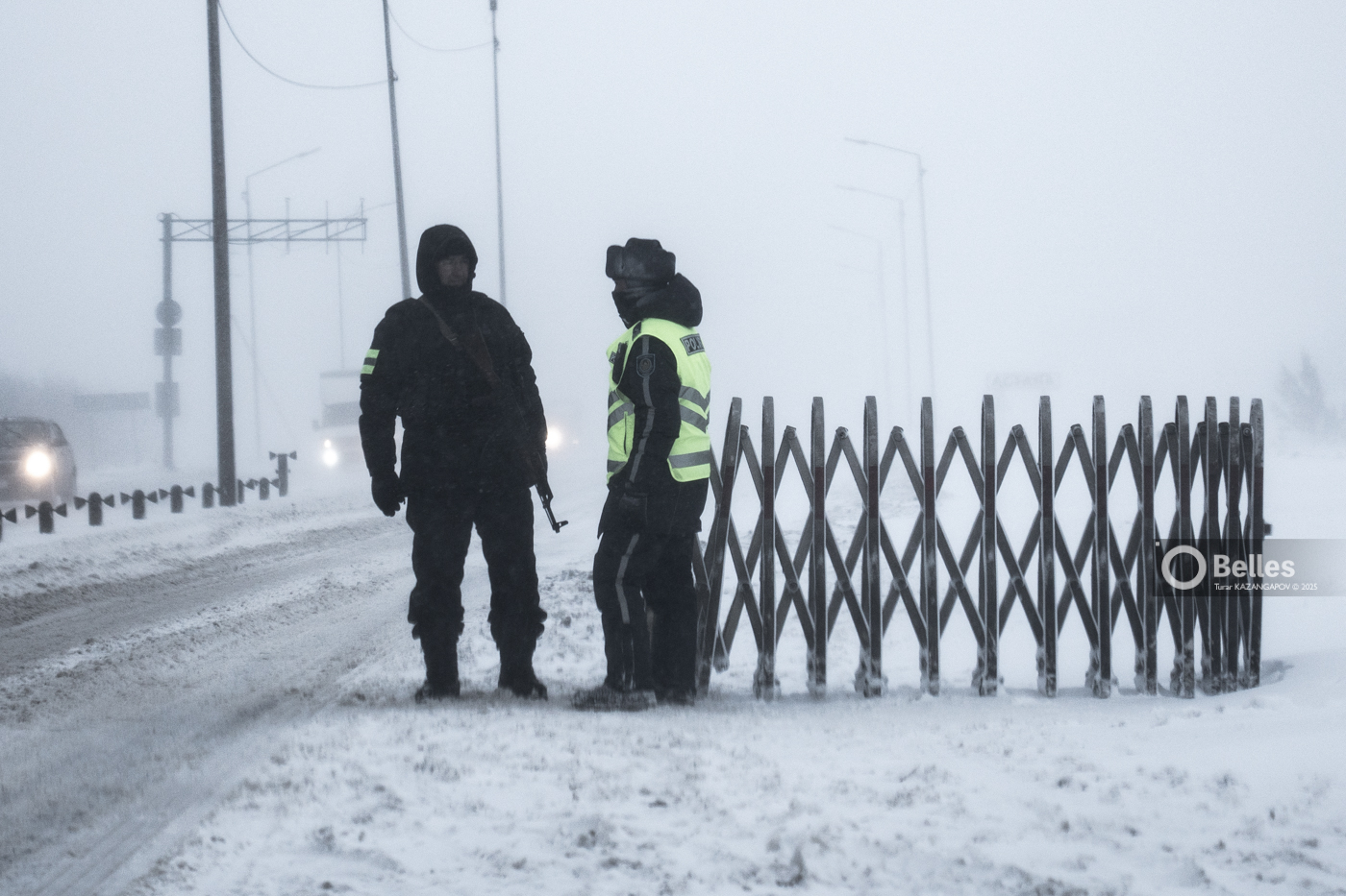 Непогода перекрыла трассы: в нескольких регионах Казахстана закрыли дороги